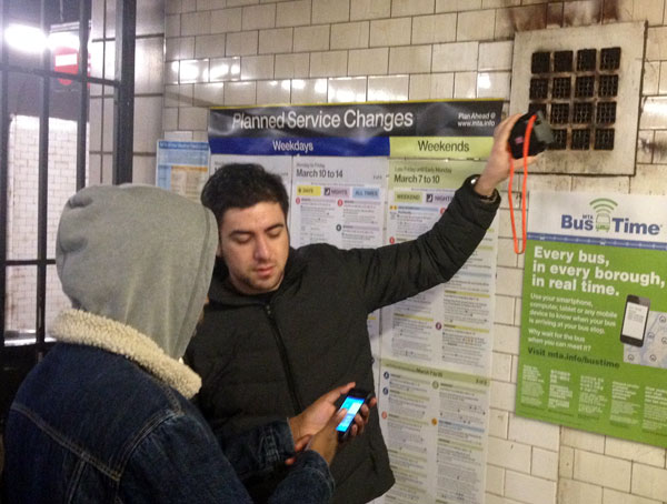 AirCasting the New York City subway. Note the dark streaks on the wall. Those are particles!